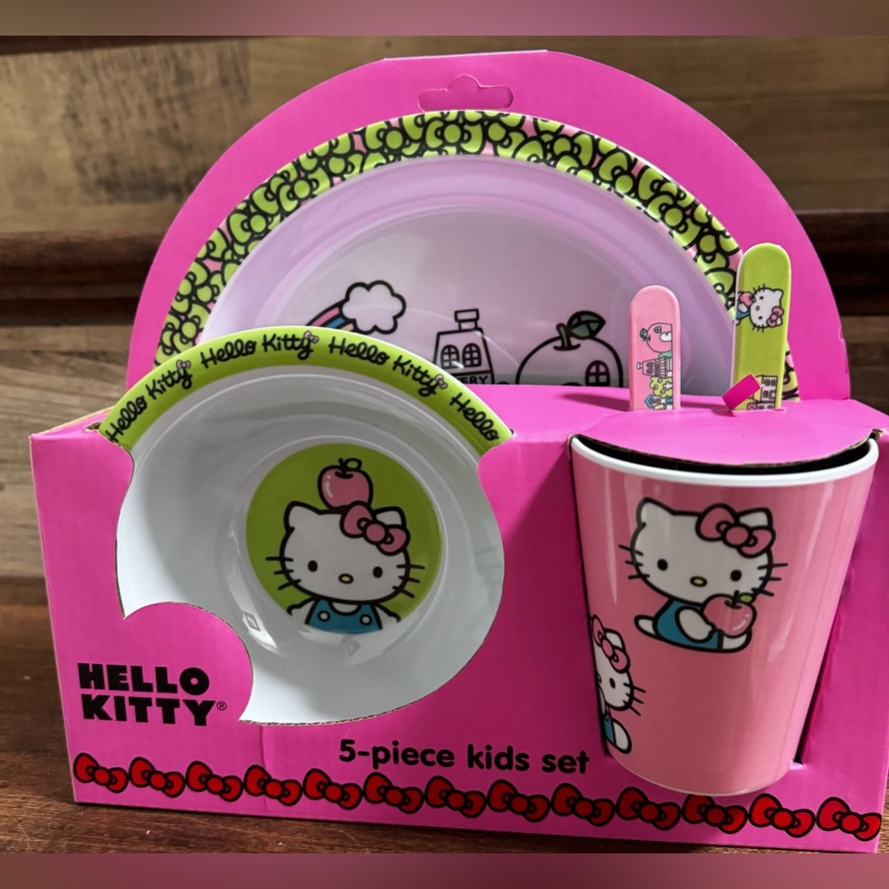Super Cute 😍 kids plate set  Hello Kitty 5 Piece Kids Set 100% Melamine - …